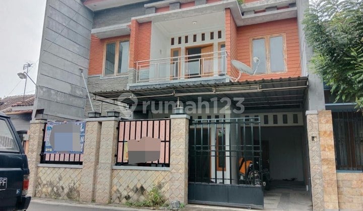 Rumah Bagus 2Lt Strategis di Purbayan Skh