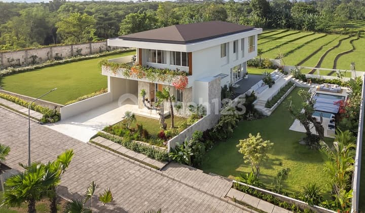 Dujual Villa Modern Seaside Living In Nyanyi
