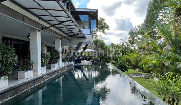 Luxurious Residences, Including Office For Sale In Canggu