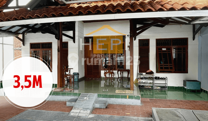 Rumah di Jalan Papandayan Raya Semarang Atas