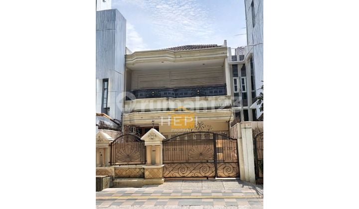 Rumah Tengah Kota di Semarang Tengah Mayjend Sutoyo