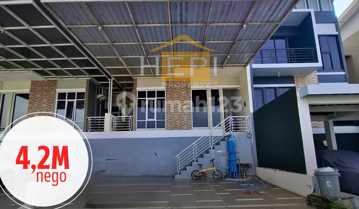 House at Hill Top Bukit Wahid Semarang with city view. House at Hill Top Bukit Wahid Semarang with city view.