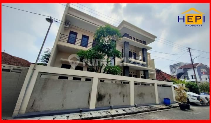 Luxury House in the Center of Semarang City, Very Strategic Location
