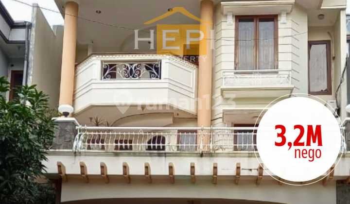 Rumah Mewah 3 Lantai di Bukit Sari Semarang