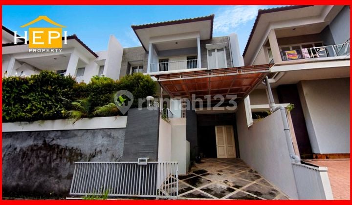 Rumah Mewah 2 Lantai Siap Huni di Graha Candi Golf