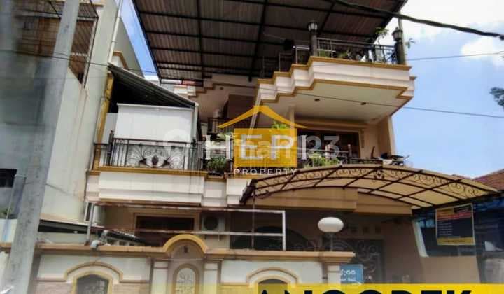 Rumah 3 lantai di Anggrek Semarang Tengah