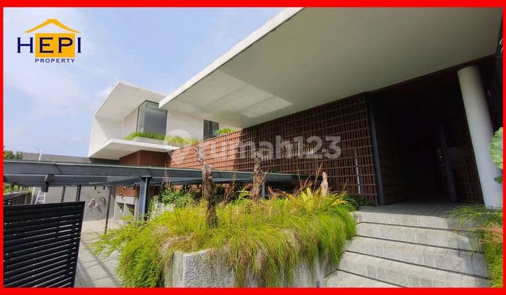 Luxury House in Telagabodas Semi-Furnished with Swimming Pool