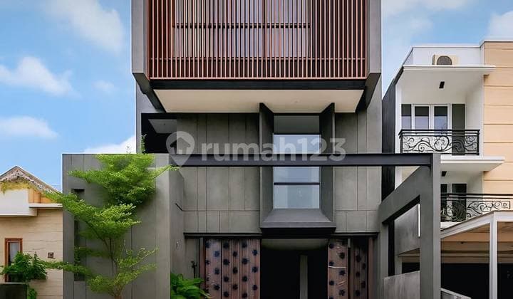 Rumah Lebak Bulus, Jakarta Selatan Bagus SHM