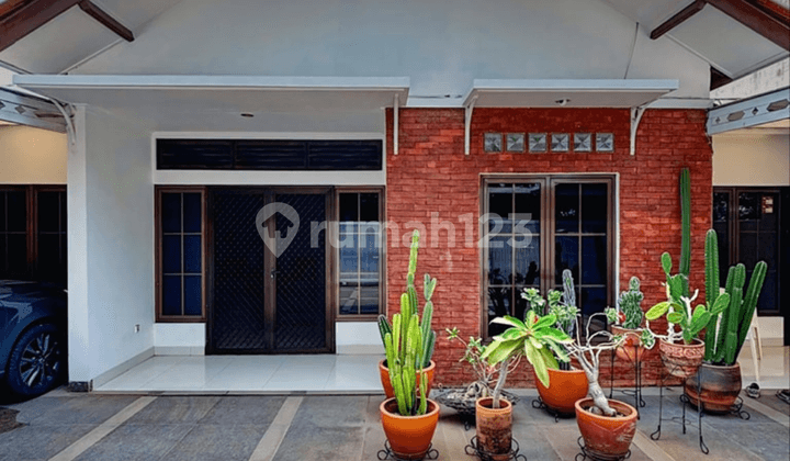 Rumah Di Kebayoran Baru Bagus Shm Lokasi Strategis