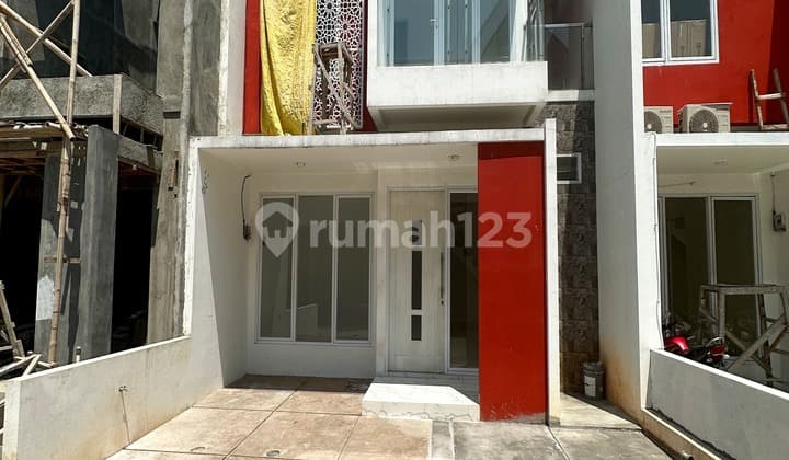 Rumah Dijual Dekat Stasiun LRT Di Jatibening Kota Bekasi Di Lokasi Bebas Banjir