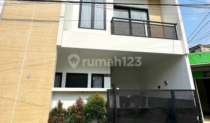 2-Story House With Rooftop in Kalibata Pancoran South Jakarta Near Gatsu