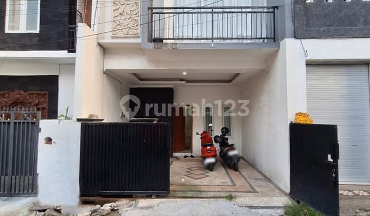 For Quick Sale! Ready-to-Occupy House in Padangsambian Area – Near Teuku Umar Only IDR 900 Million.