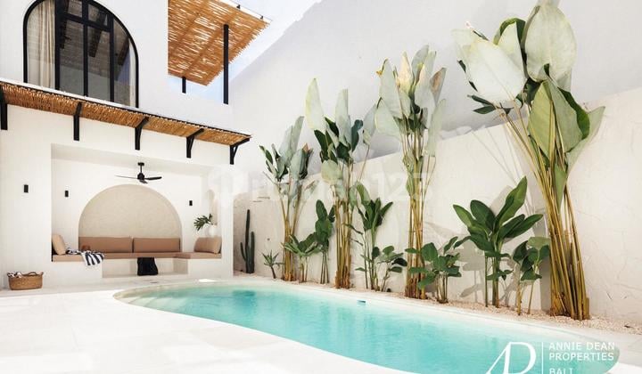 LEASEHOLD MEDITERRANEAN-STYLE VILLA IN SESEH BEACH