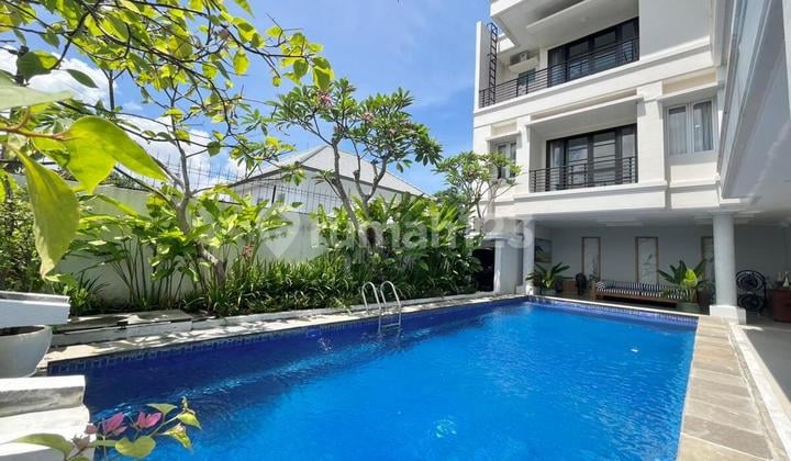 Freehold | Modern 4-Bedroom Villa In Jimbaran With Ocean Views