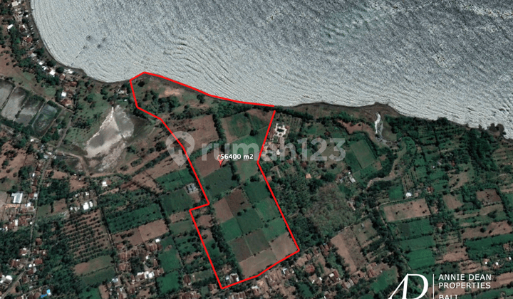 FREEHOLD BEACH FRONT LAND IN SINGARAJA (5,64 HA)