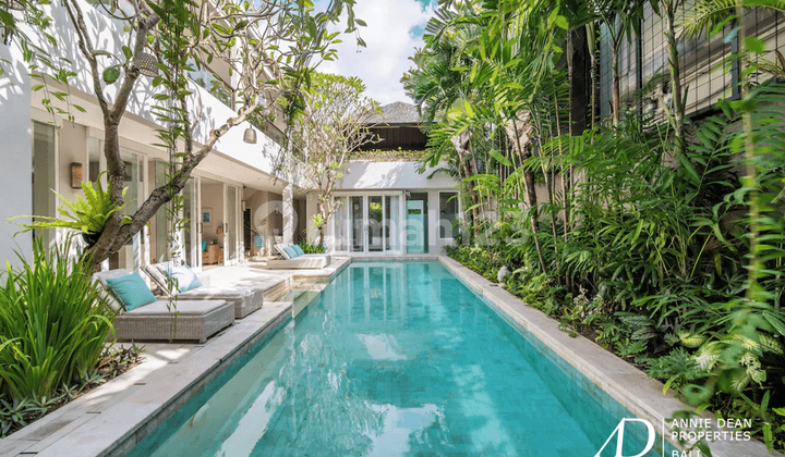 Leasehold | Luxury 4Br Villa Steps From The Beach In Prime Berawa