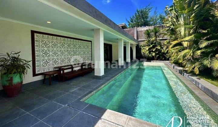 Leasehold | Modern Tropical Villa In Toyaning, Ungasan