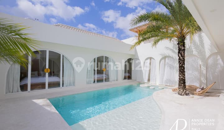 Leasehold | Modern 3-Bedroom Villa In Padonan Canggu