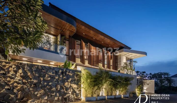 Freehold/Leasehold | Tropical Villa In Prime Berawa