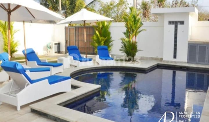 Freehold | Spacious 5-Bedroom Villa In Kutuh, Ungasan