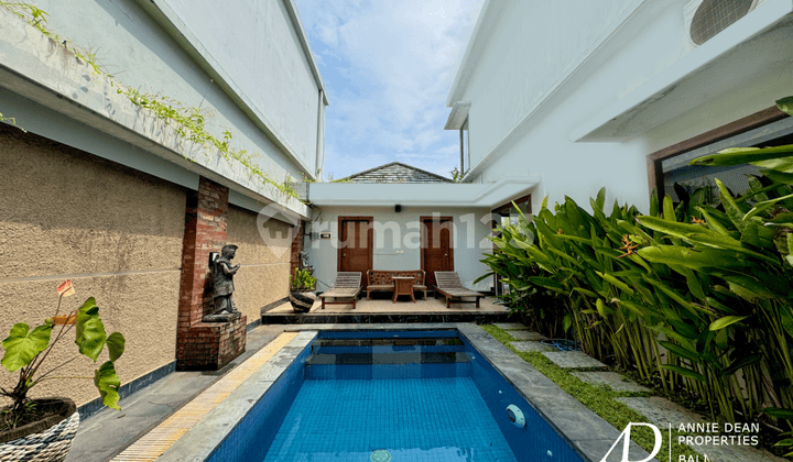 Freehold | 3 Modern Balinese Villas In Prime Kunti - Seminyak