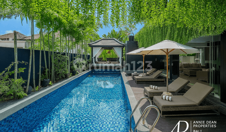 FREEHOLD | LUXURY VILLA 300M FROM SEMINYAK BEACH IN PRESTIGIOUS ESTATE