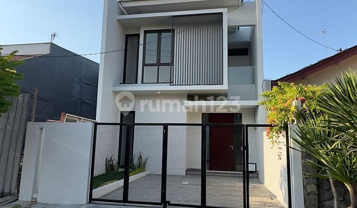 Rumah Bagus New Gress 2 Lantai Di Pondok Candra Dekat Tol & Merr