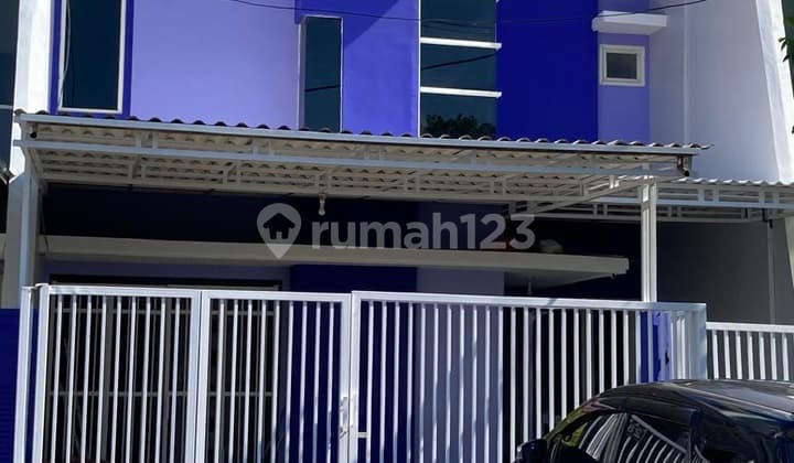 Rumah Disewakan 2 Lantai Pondok Candra Semi Furnish Dekat Tol
