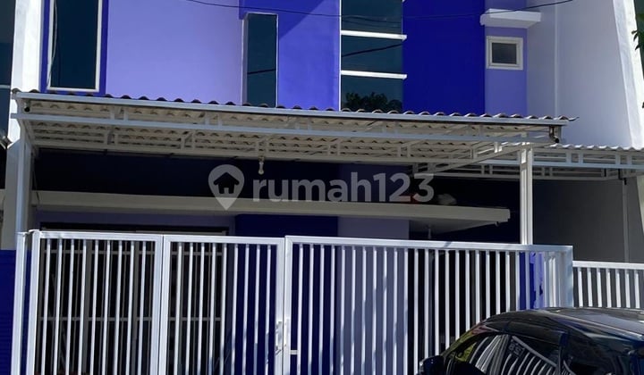 Rumah Disewakan 2 Lantai Pondok Candra Semi Furnish Dekat Tol