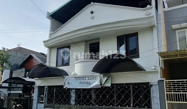 Kos Strategis Dekat Ubaya Aktif 13 Kamar Full Tersewa