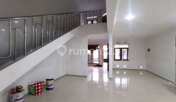 Rumah Siap Huni Nginden Intan Dekat Pusat Kota, Manyar, Klampis