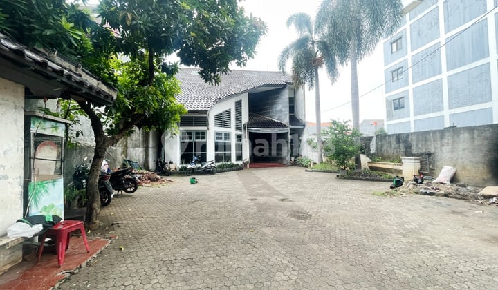 Rumah Bagus Siap Huni di Jl H Nawi Raya, Gandaria Jakarta Selatan