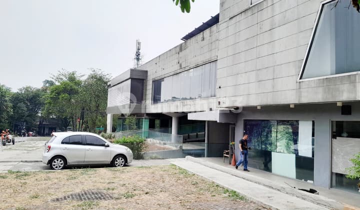 Ruang Usaha Siap Pakai Lokasi Strategis di Kemang Utara, Jakarta Selatan