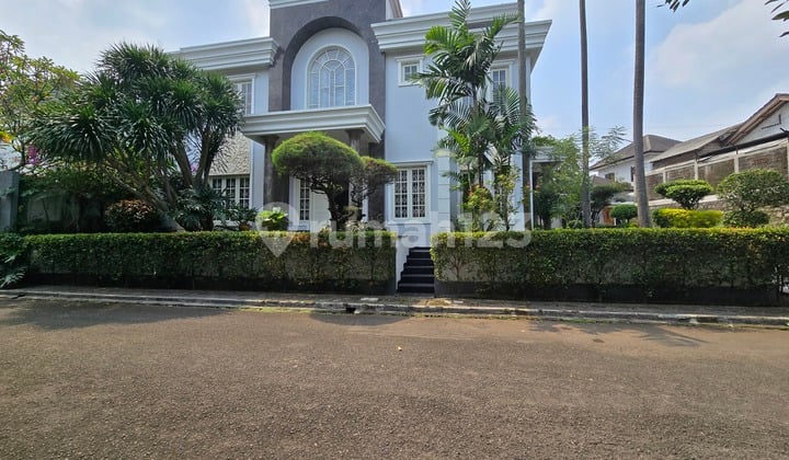 Rumah Bagus Siap Huni Asri dgn Kolam Renang di Graha Taman, Bintaro Jaya Sektor 9