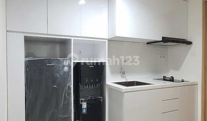 Dijual Full Furnished Apartemen Embarcadero, Tower Eastern Wing, Bintaro Sektor 9, Tangerang Selatan
