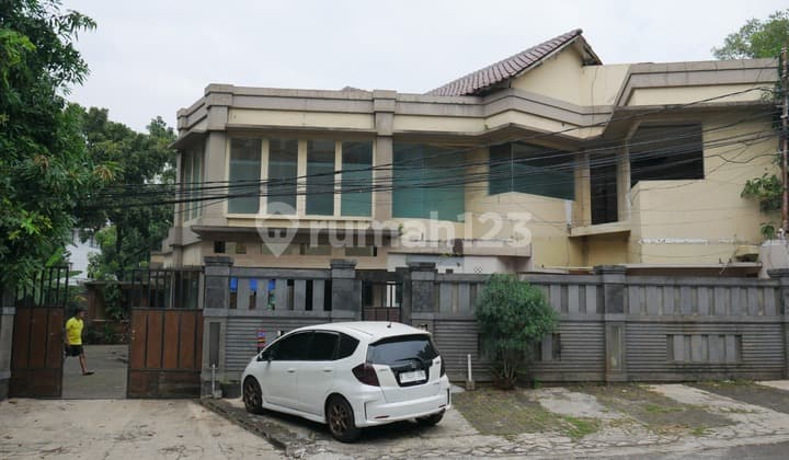 Old House Commercial Zone Kebayoran Baru
