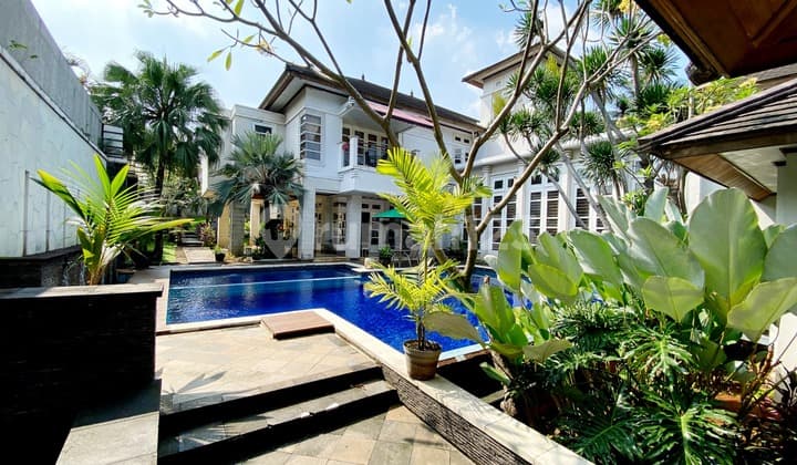 Rumah Mewah Besar dan Asri Dibawah Harga Pasar