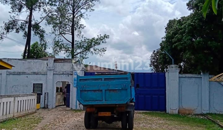 Affordable Land and Buildings in the Commercial Zone on Jl. Raya Tole Iskandar