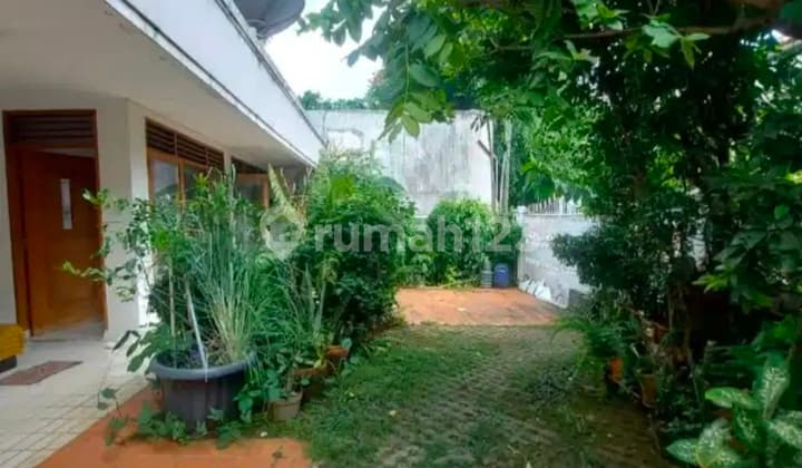 Rumah Lama di Prime Dekat Senopati