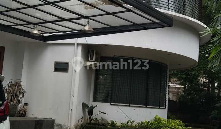 Jual Cepat Under Market Rumah Asri di Menteng