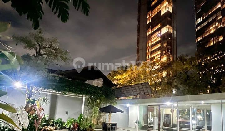 Rumah Usaha Dikawasan Elite Kebayoran Baru