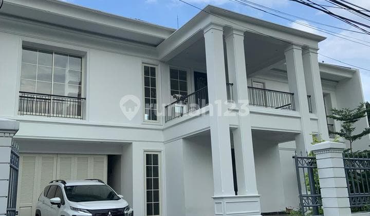 Modern Classic Luxury House in the Prestigious Patra Kuningan Area