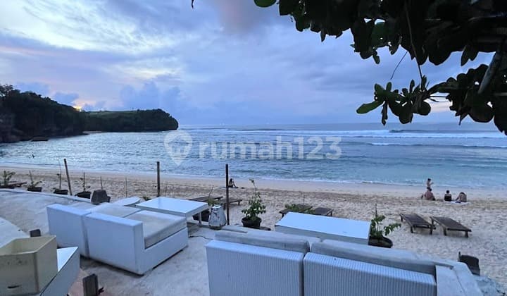Beach Club di Pantai Dreamland Jimbaran Kuta Selatan Masih Running