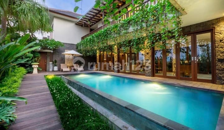 2 Unit Villa at Batu Bolong Beach Canggu Fully Furnished