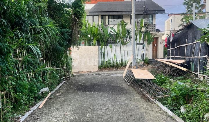 Tanah Sewa di Central Berawa Canggu Los Sungai & View Greenbelt