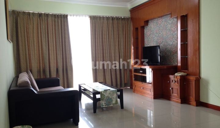 Sewa Apartemen Taman Anggrek 2 Bedroom Lantai Sedang Furnished
