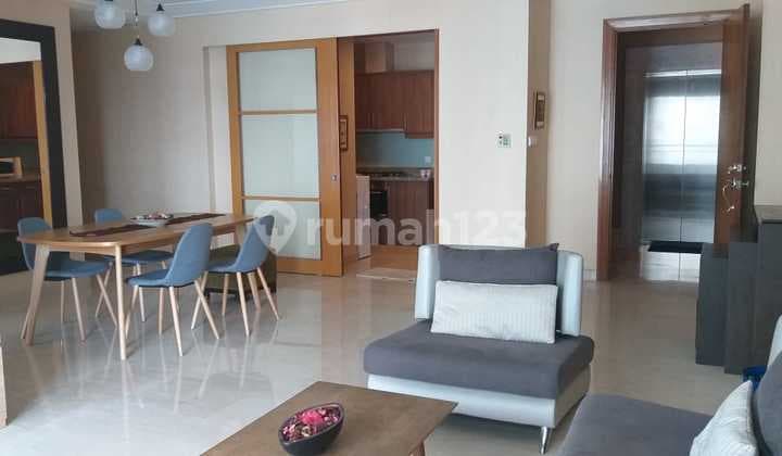 Sewa Apartemen Pakubuwono Residence 2 Bedroom Lantai Tengah Furnished