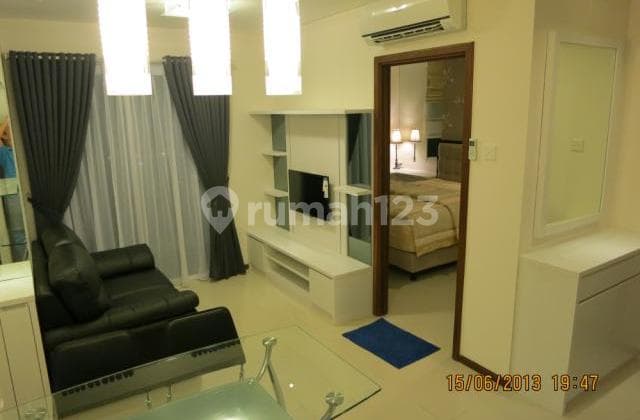 Sewa Apartemen Thamrin Residence 1 Bedroom Lantai Sedang