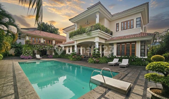 Rumah Mewah di Taman Kedoya Baru Jakartabarat