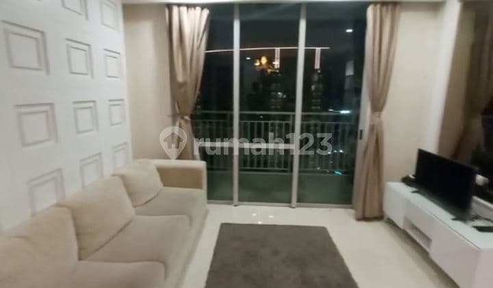 Sewa Apartemen Denpasar Residence 2 Bedroom Lantai Tengah Furnished